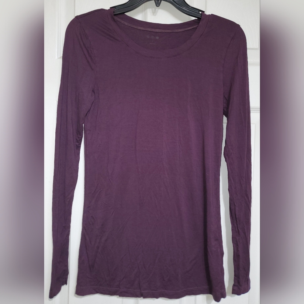 Three Dots Crewneck Long Sleeve